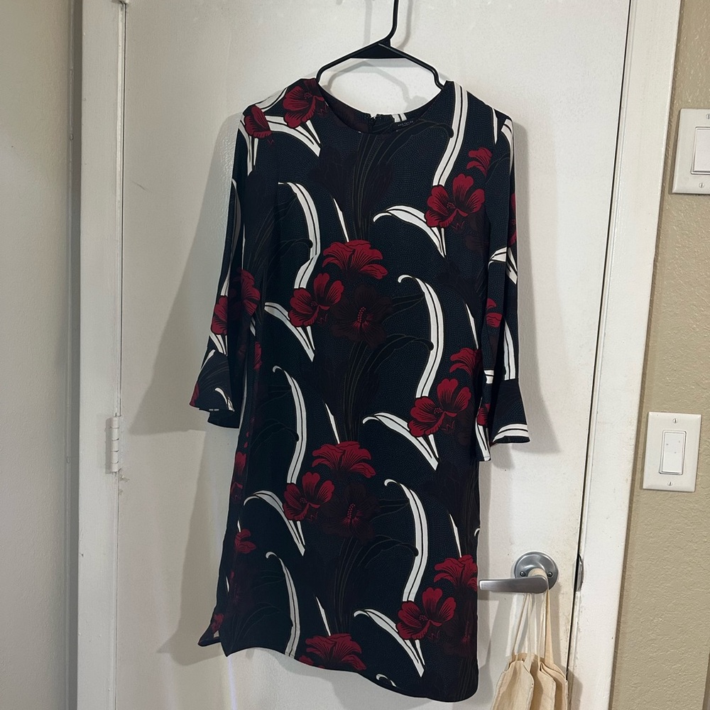 Ann Taylor Blue and White Sheath Dress with Bell Sleeves size 4